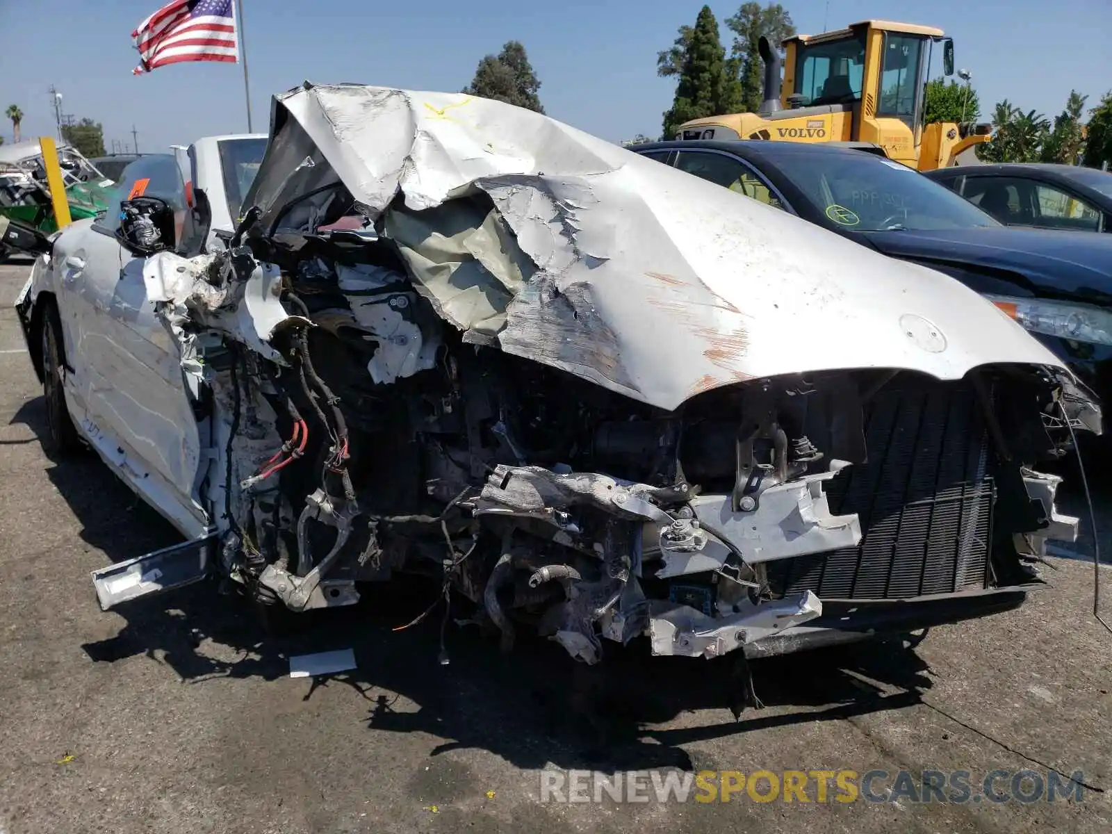 1 Photograph of a damaged car WBAFY4C55KBX39385 BMW M8 2019