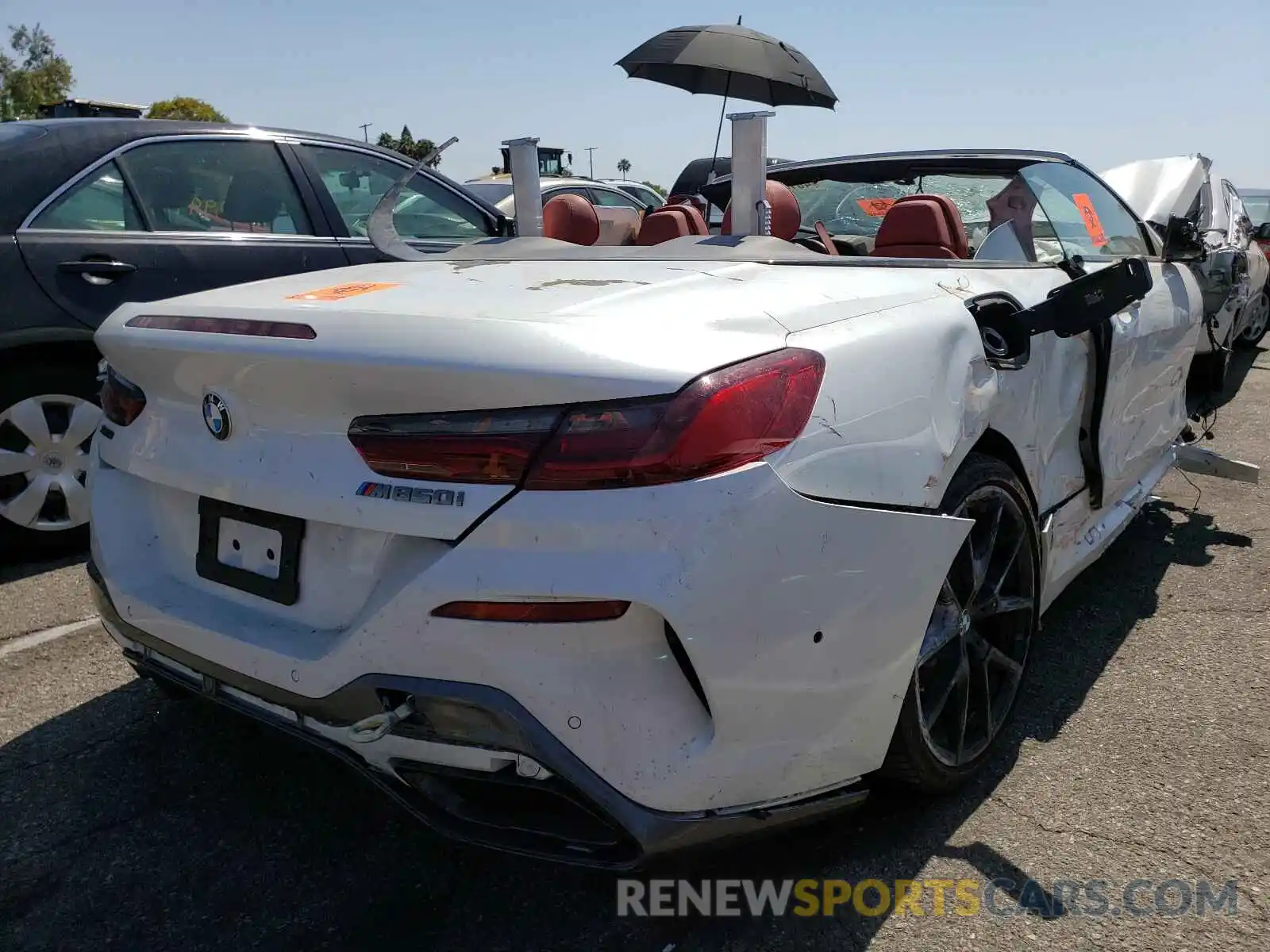 4 Photograph of a damaged car WBAFY4C55KBX39385 BMW M8 2019