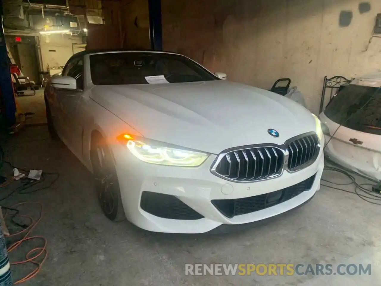 1 Photograph of a damaged car WBAFY4C57KBJ98873 BMW M8 2019