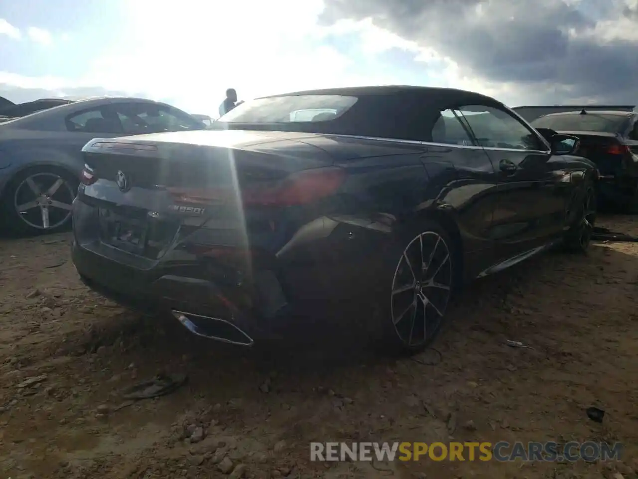 4 Photograph of a damaged car WBAFY4C57KBX29974 BMW M8 2019