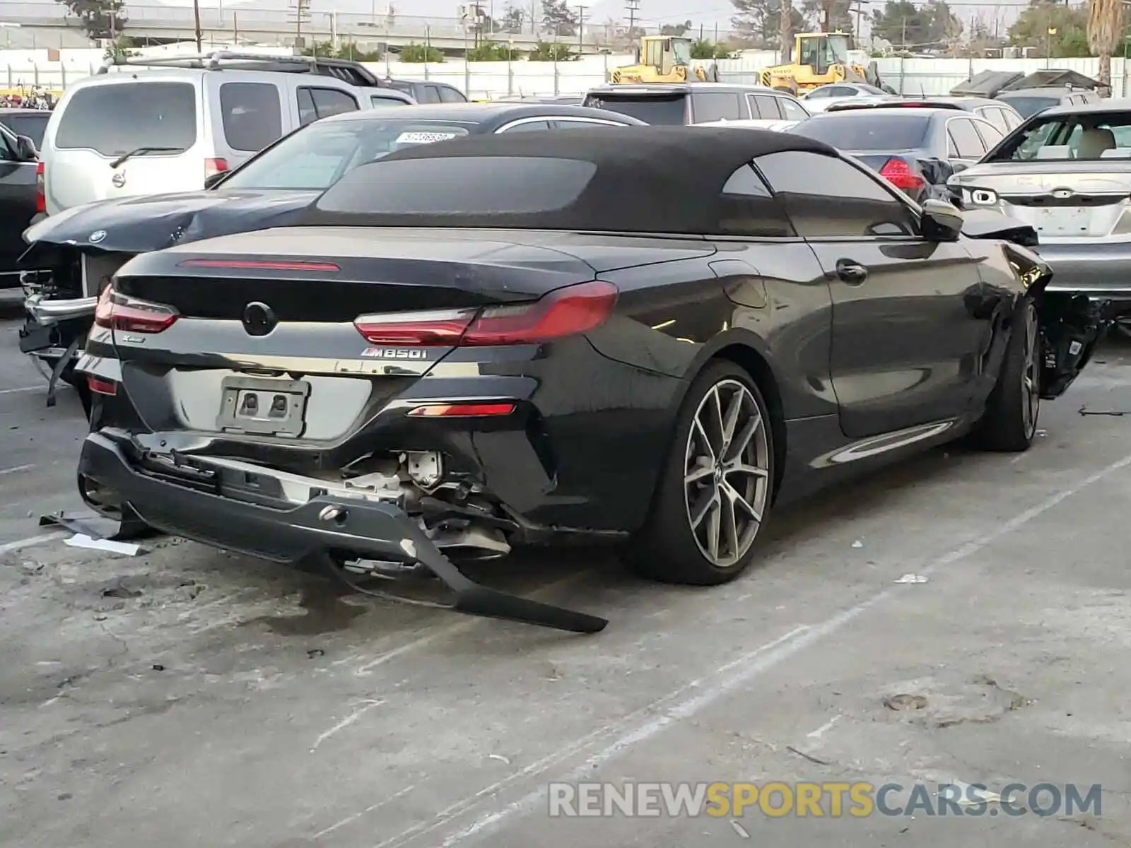 4 Photograph of a damaged car WBAFY4C57KBX39243 BMW M8 2019