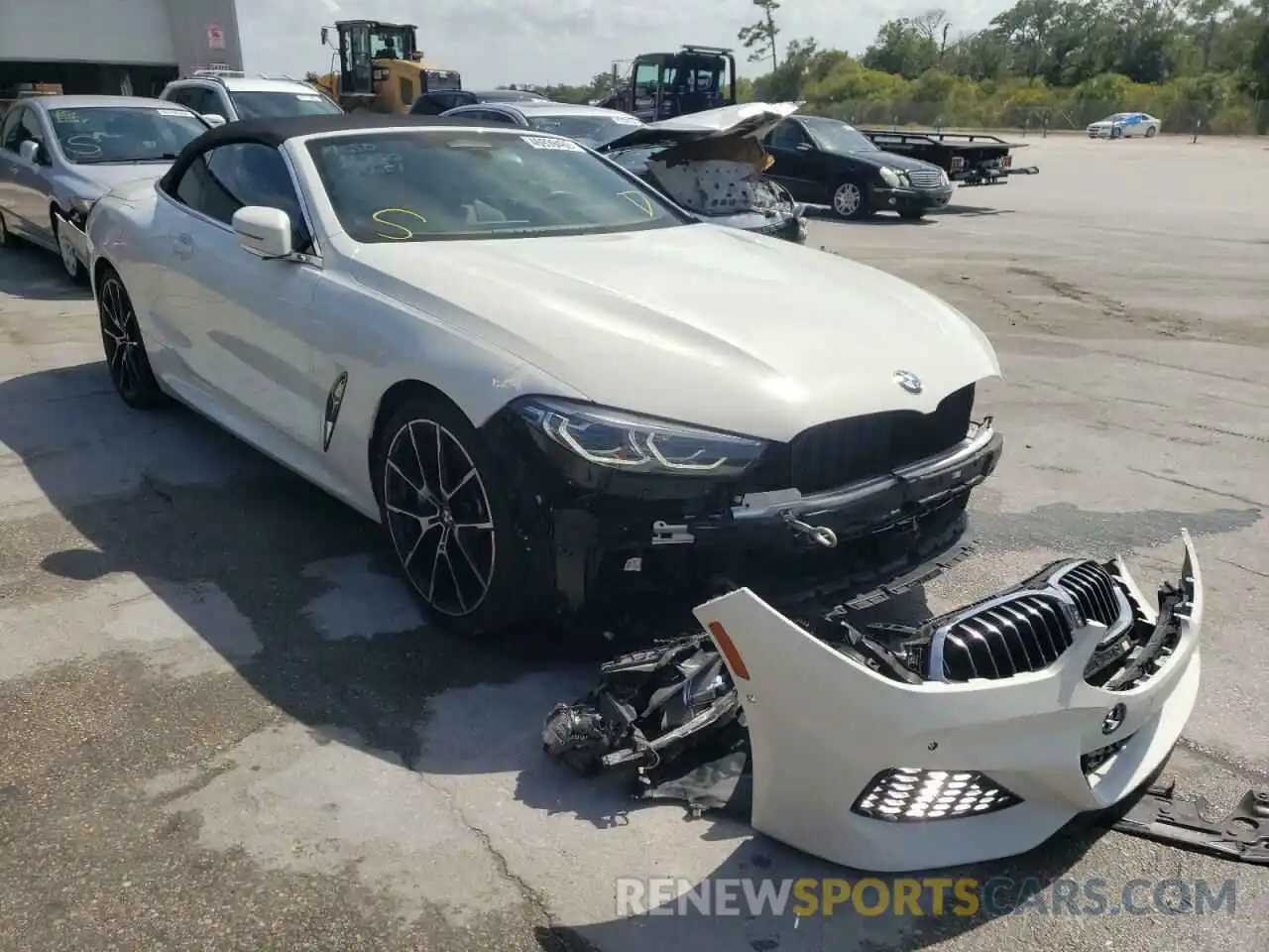 1 Photograph of a damaged car WBAFY4C5XKBJ98835 BMW M8 2019