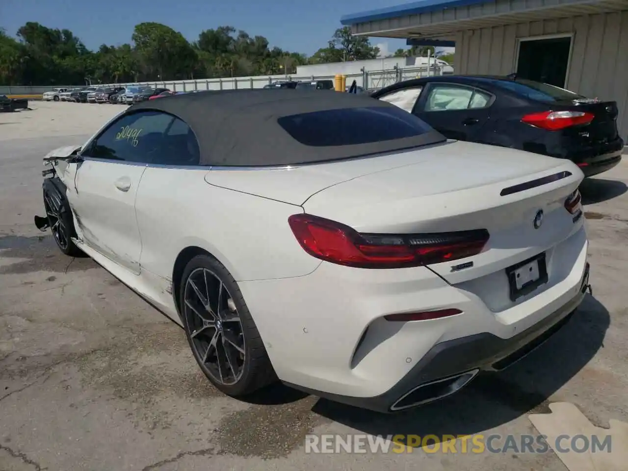 3 Photograph of a damaged car WBAFY4C5XKBJ98835 BMW M8 2019