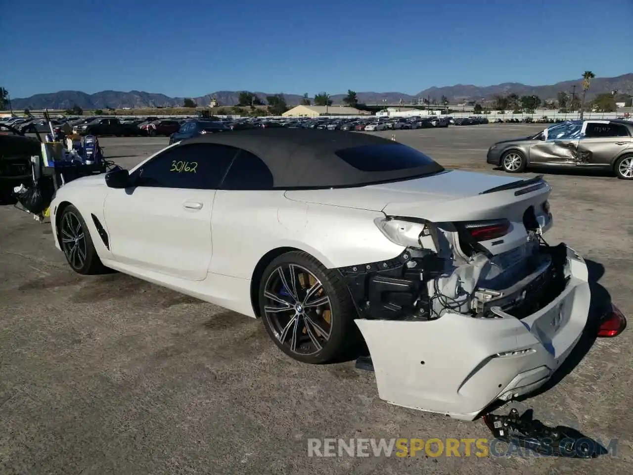 3 Photograph of a damaged car WBAFY4C5XKBX39026 BMW M8 2019