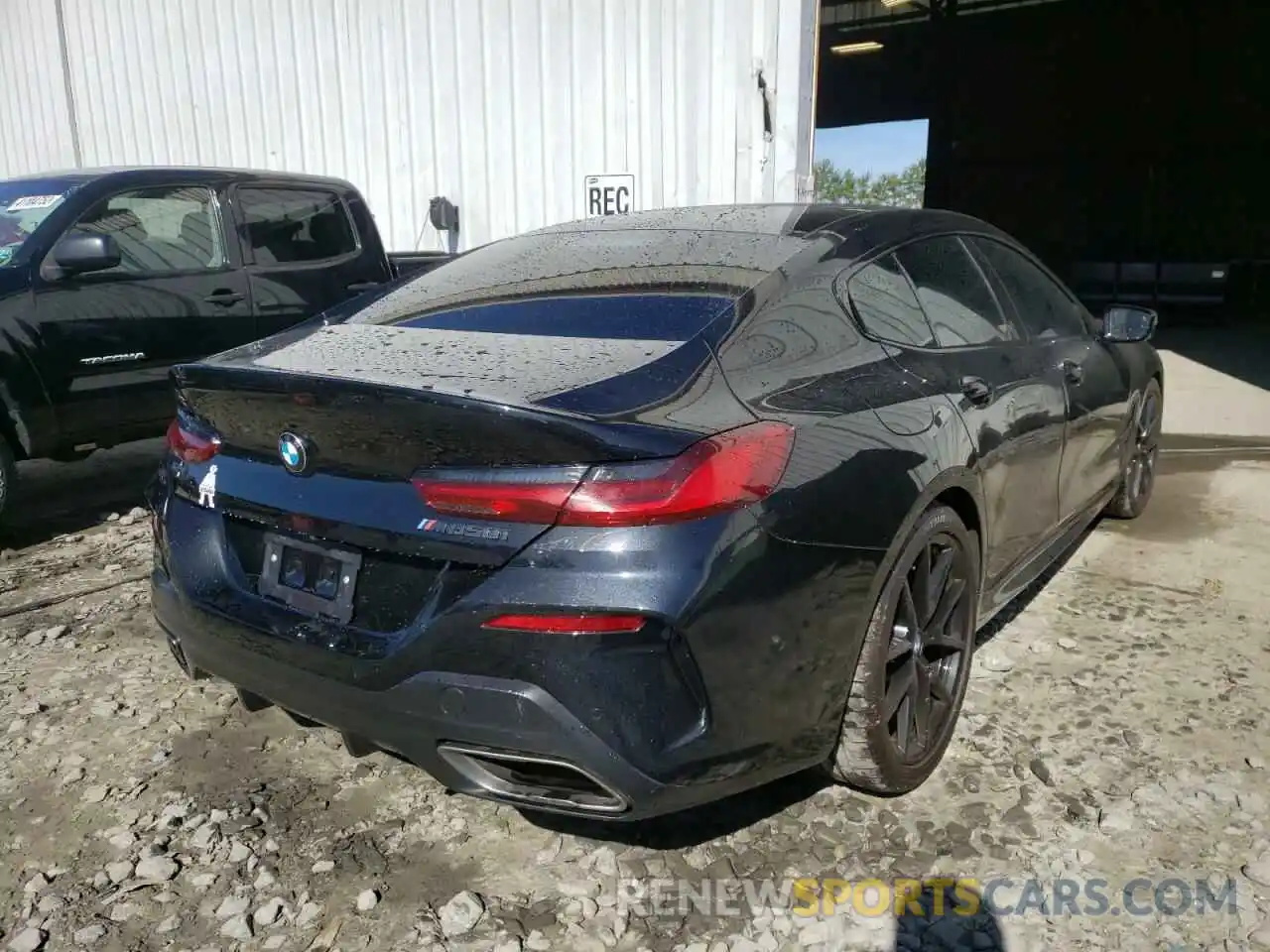 4 Фотография поврежденного автомобиля WBAGV8C01LBP48725 BMW M8 2020