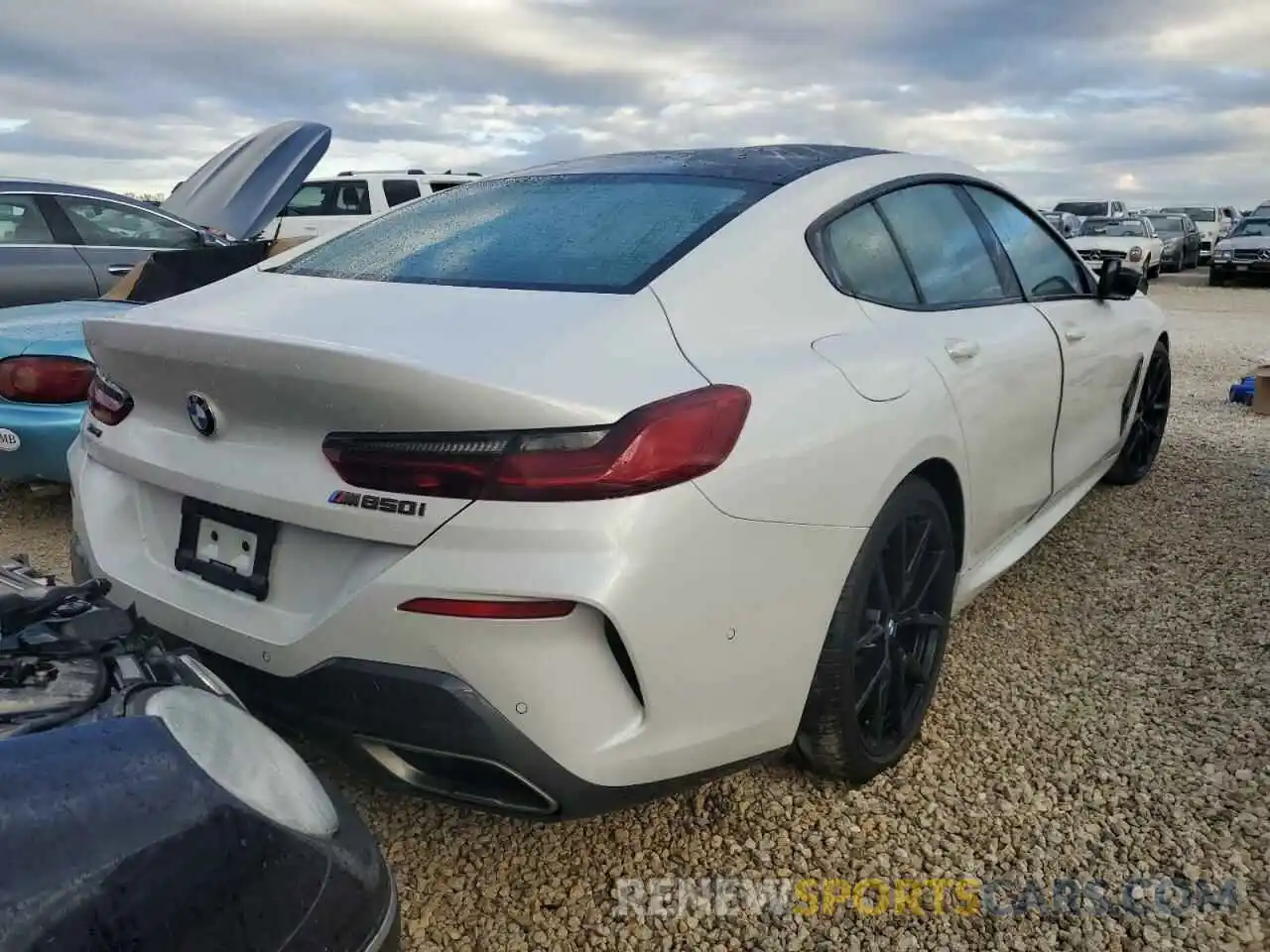 4 Photograph of a damaged car WBAGV8C03LCE24253 BMW M8 2020