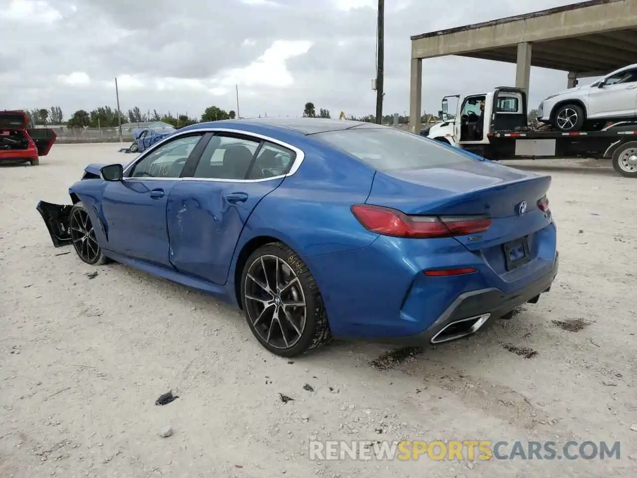 3 Photograph of a damaged car WBAGV8C09LCE55491 BMW M8 2020