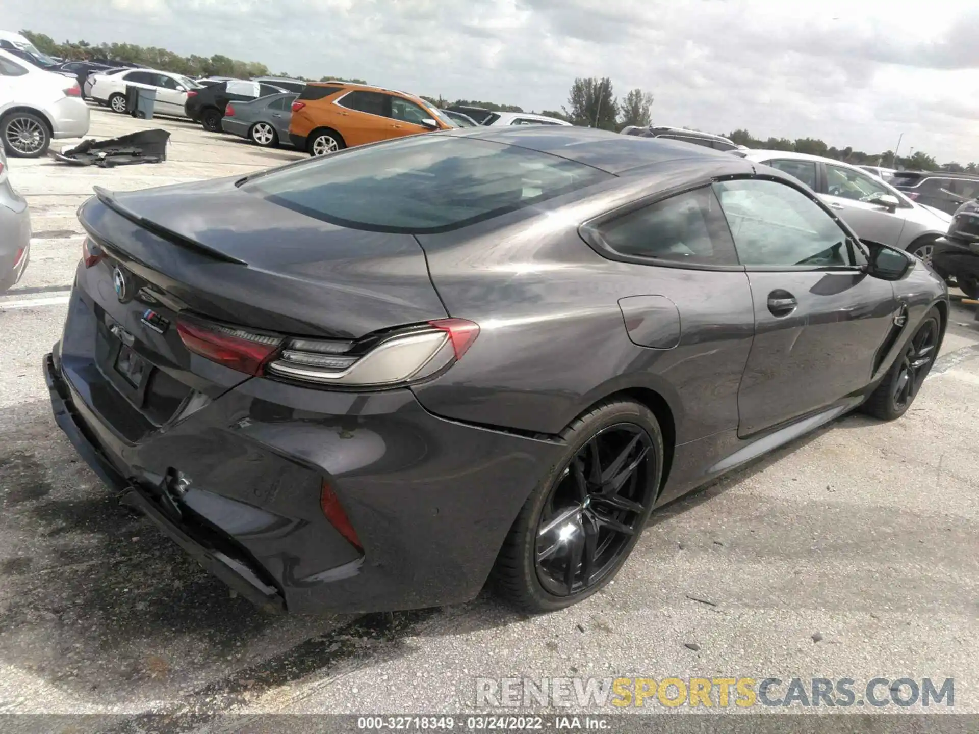 4 Photograph of a damaged car WBSAE0C01LCD29760 BMW M8 2020