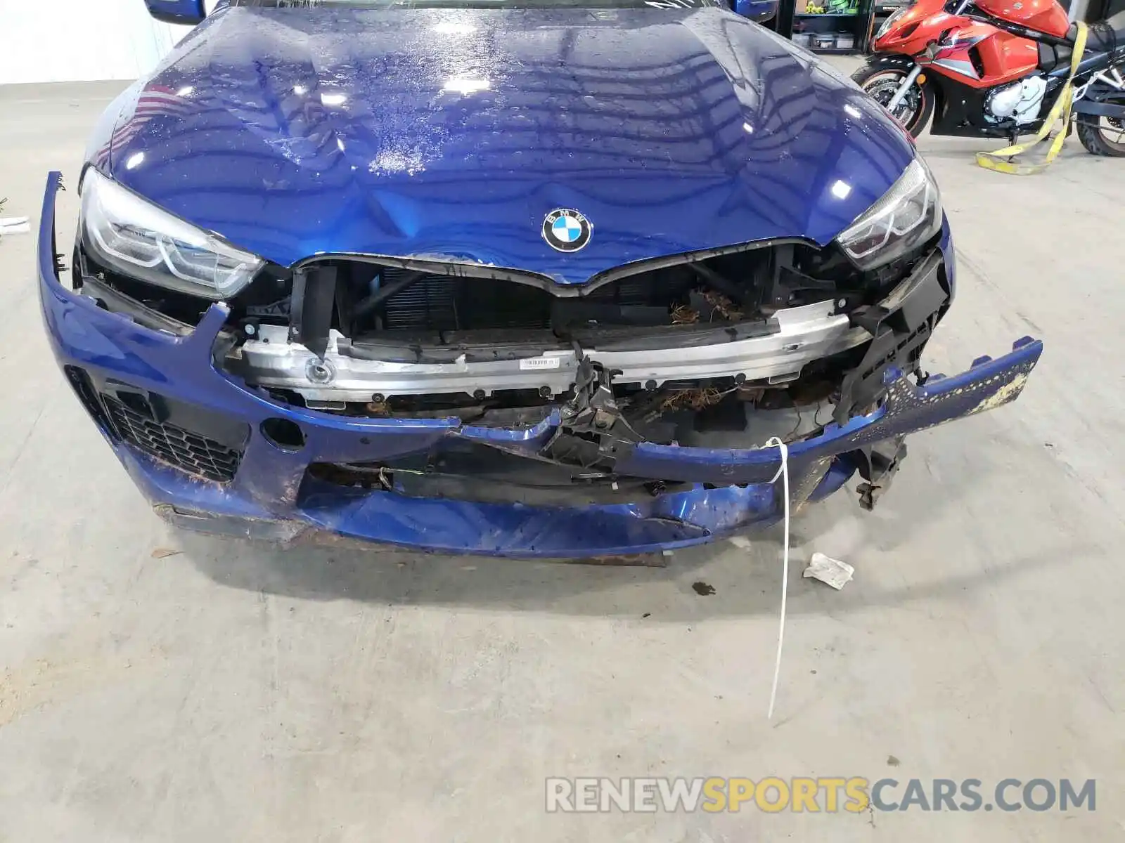 9 Photograph of a damaged car WBSAE0C01LCD56196 BMW M8 2020