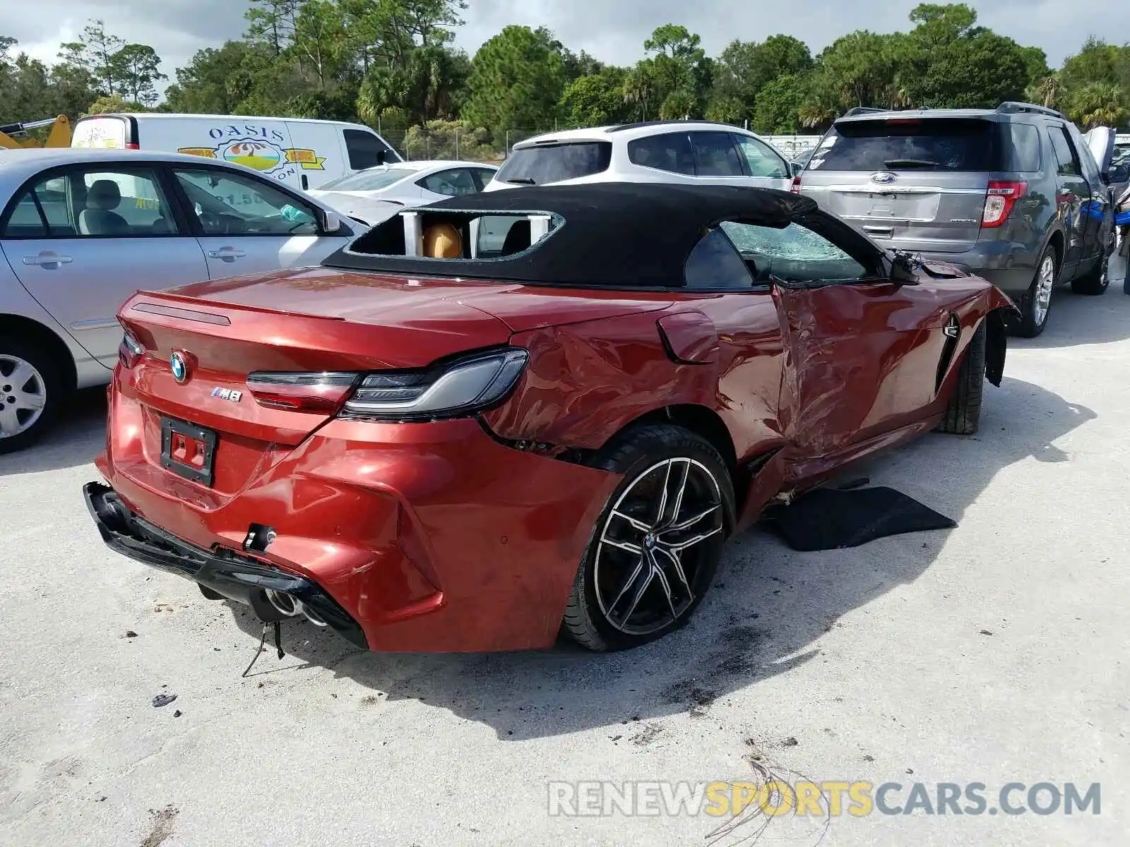 4 Photograph of a damaged car WBSDZ0C01LBM09516 BMW M8 2020