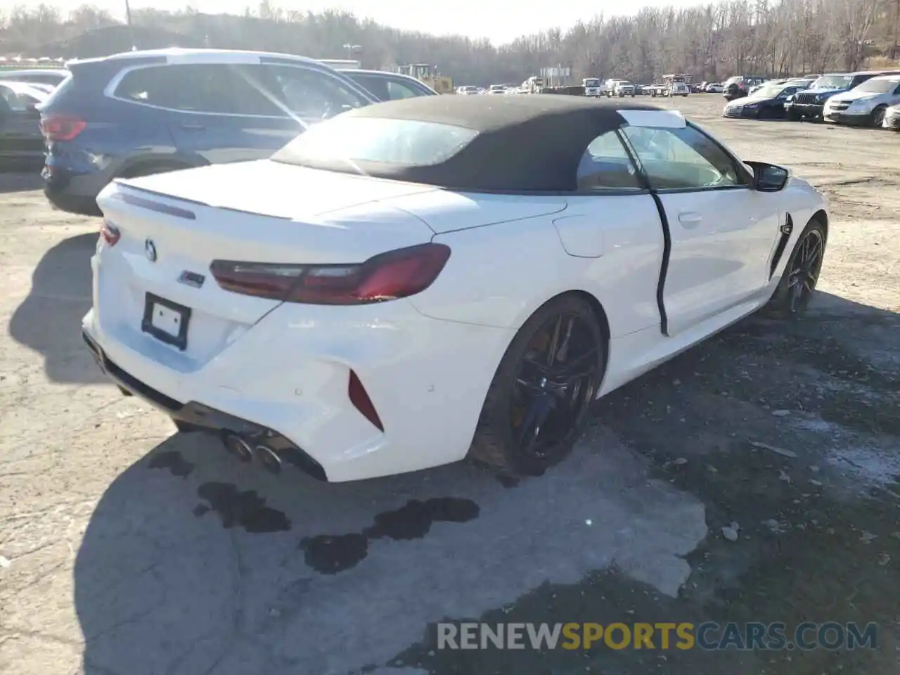 4 Photograph of a damaged car WBSDZ0C01LCE15359 BMW M8 2020