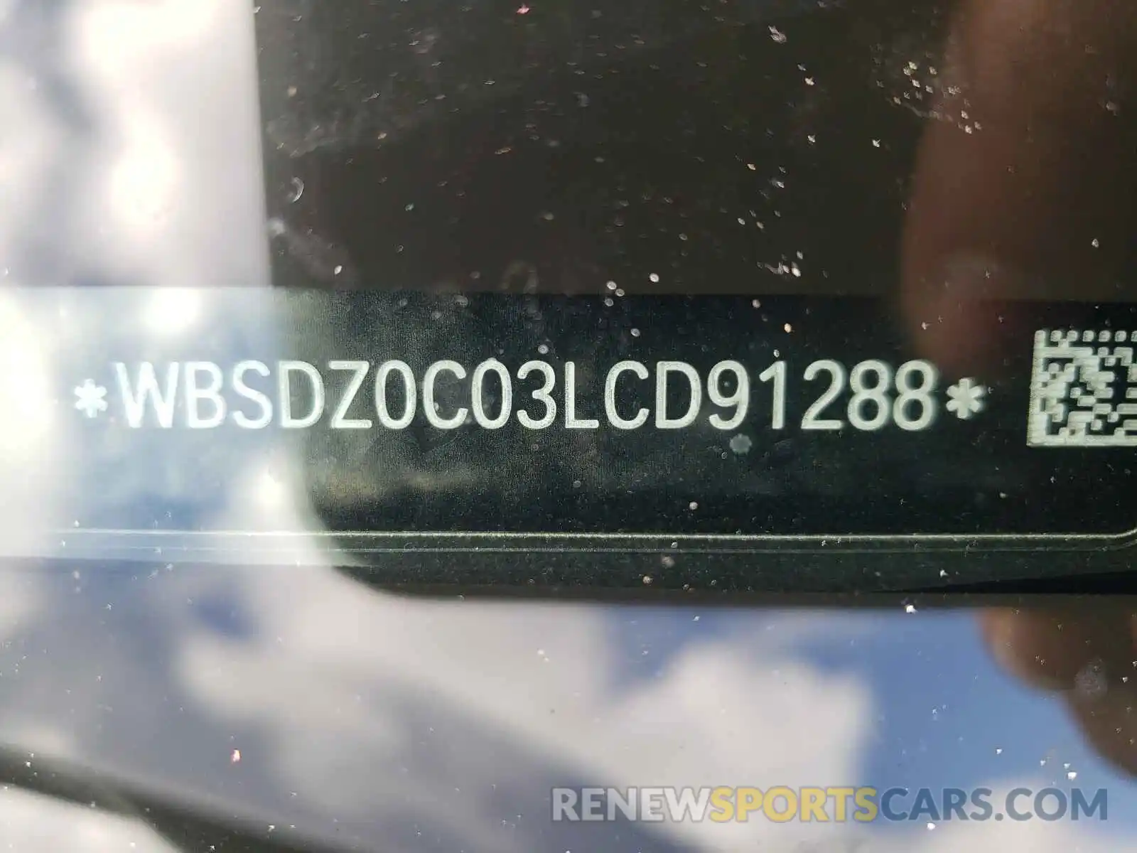 10 Photograph of a damaged car WBSDZ0C03LCD91288 BMW M8 2020