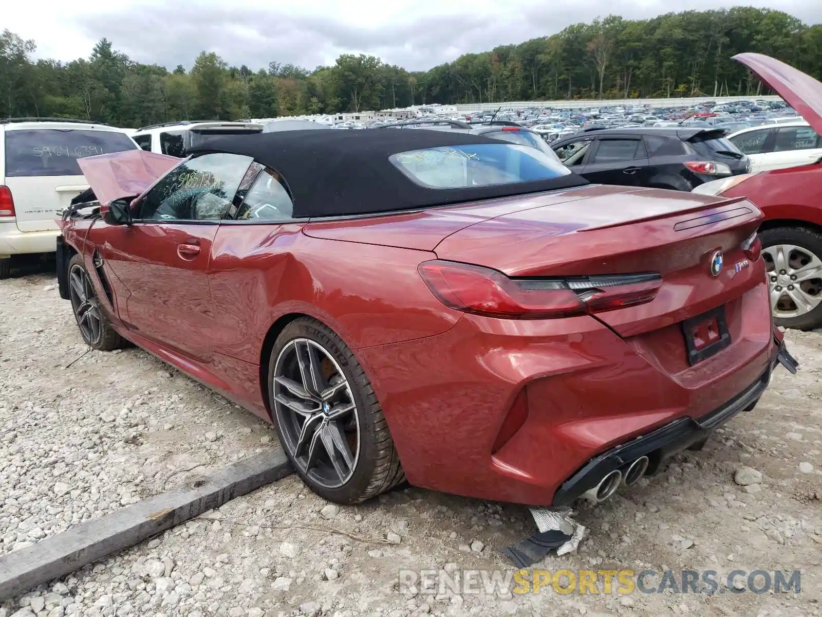 3 Photograph of a damaged car WBSDZ0C04LBM09395 BMW M8 2020