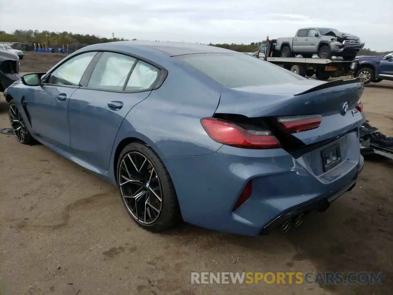 3 Photograph of a damaged car WBSGV0C00LCE19024 BMW M8 2020