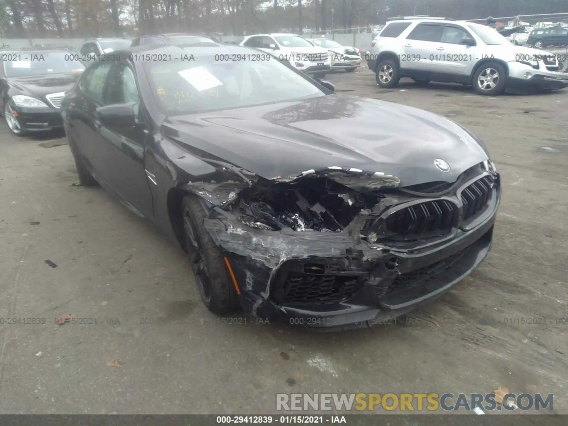 6 Photograph of a damaged car WBSGV0C01LCD81058 BMW M8 2020