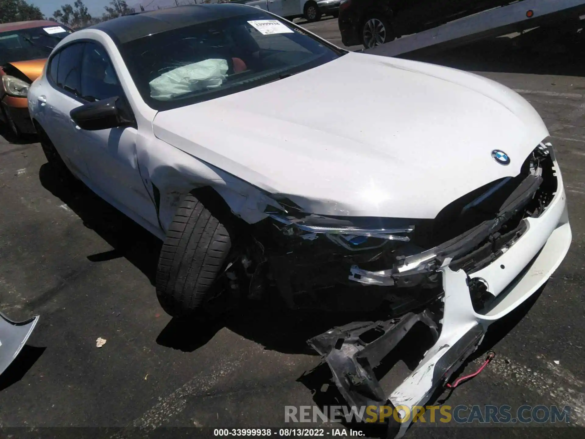 1 Photograph of a damaged car WBSGV0C03LCE15288 BMW M8 2020