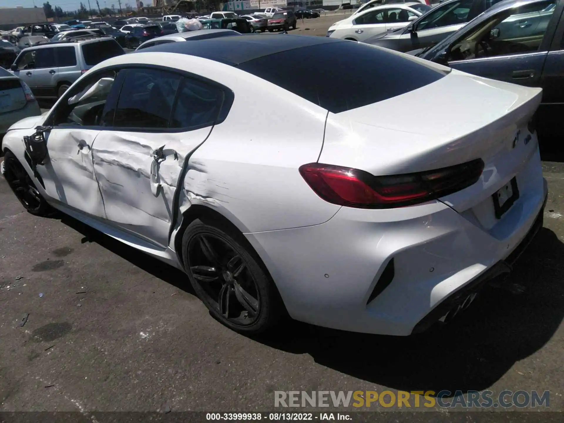 3 Photograph of a damaged car WBSGV0C03LCE15288 BMW M8 2020