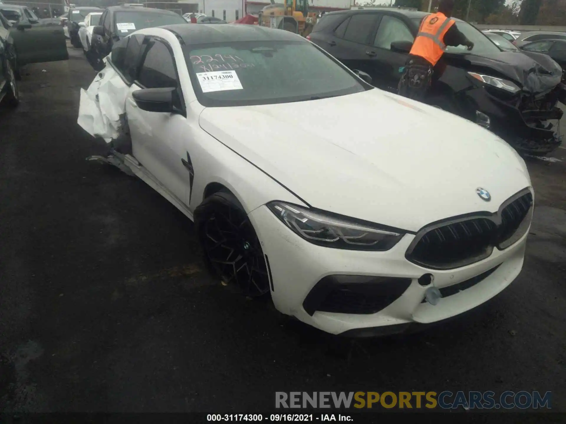 1 Photograph of a damaged car WBSGV0C0XLCE55500 BMW M8 2020