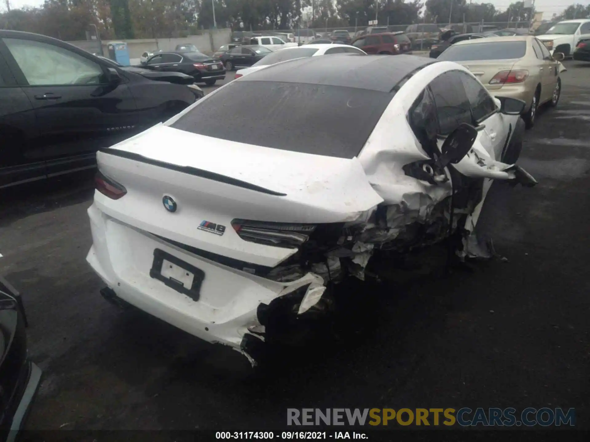 4 Photograph of a damaged car WBSGV0C0XLCE55500 BMW M8 2020