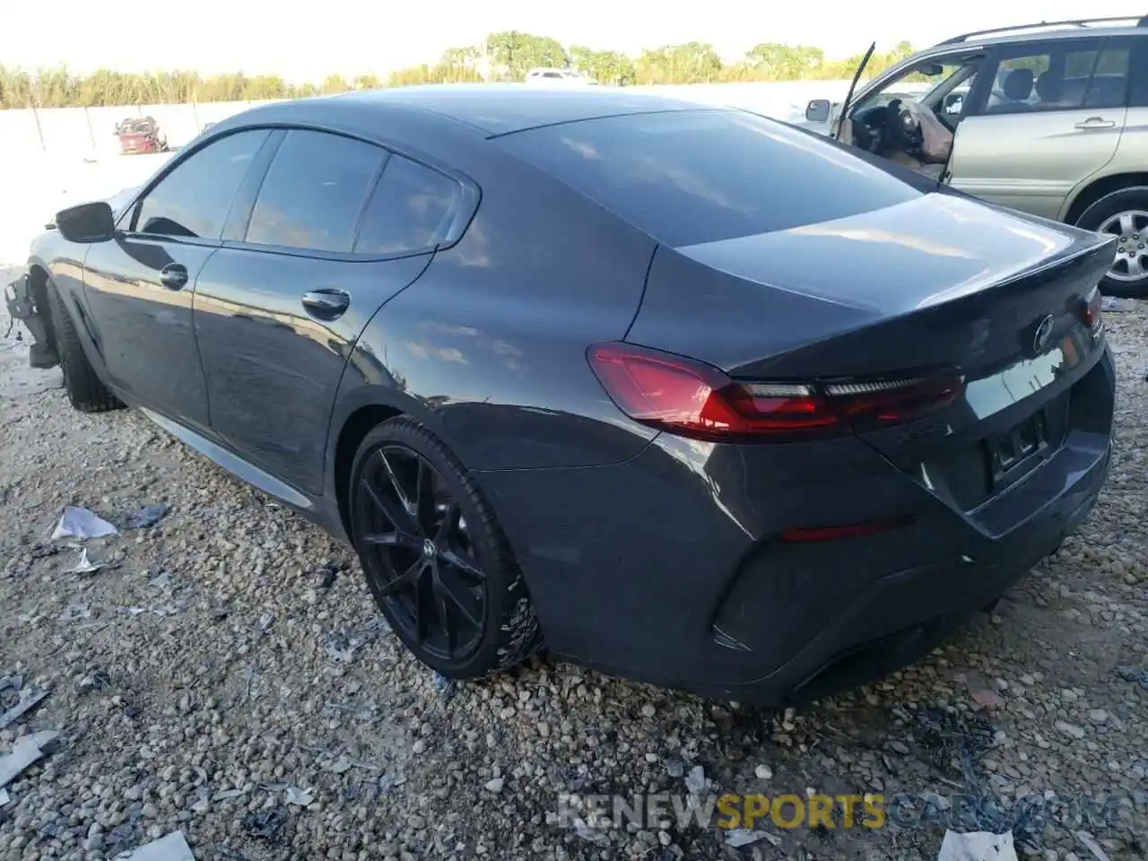 3 Photograph of a damaged car WBAGV8C00MCG65804 BMW M8 2021