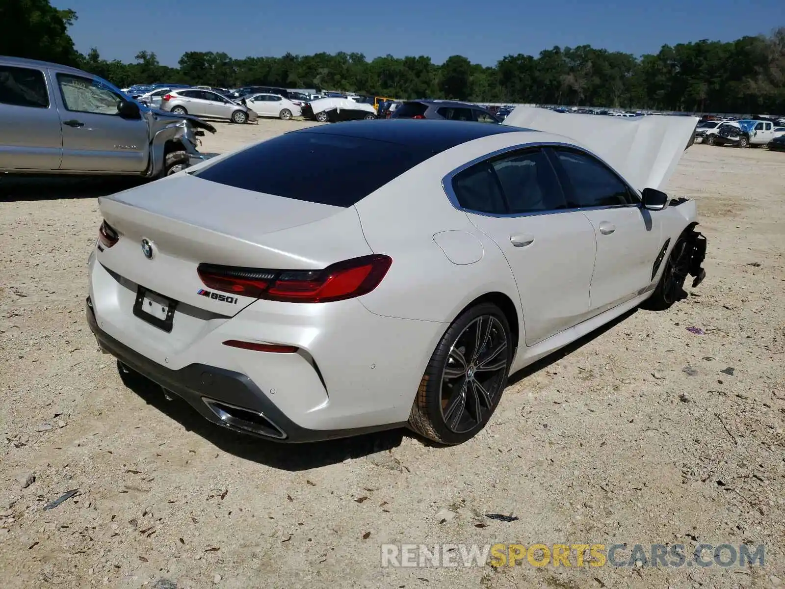 4 Photograph of a damaged car WBAGV8C06MCF55503 BMW M8 2021