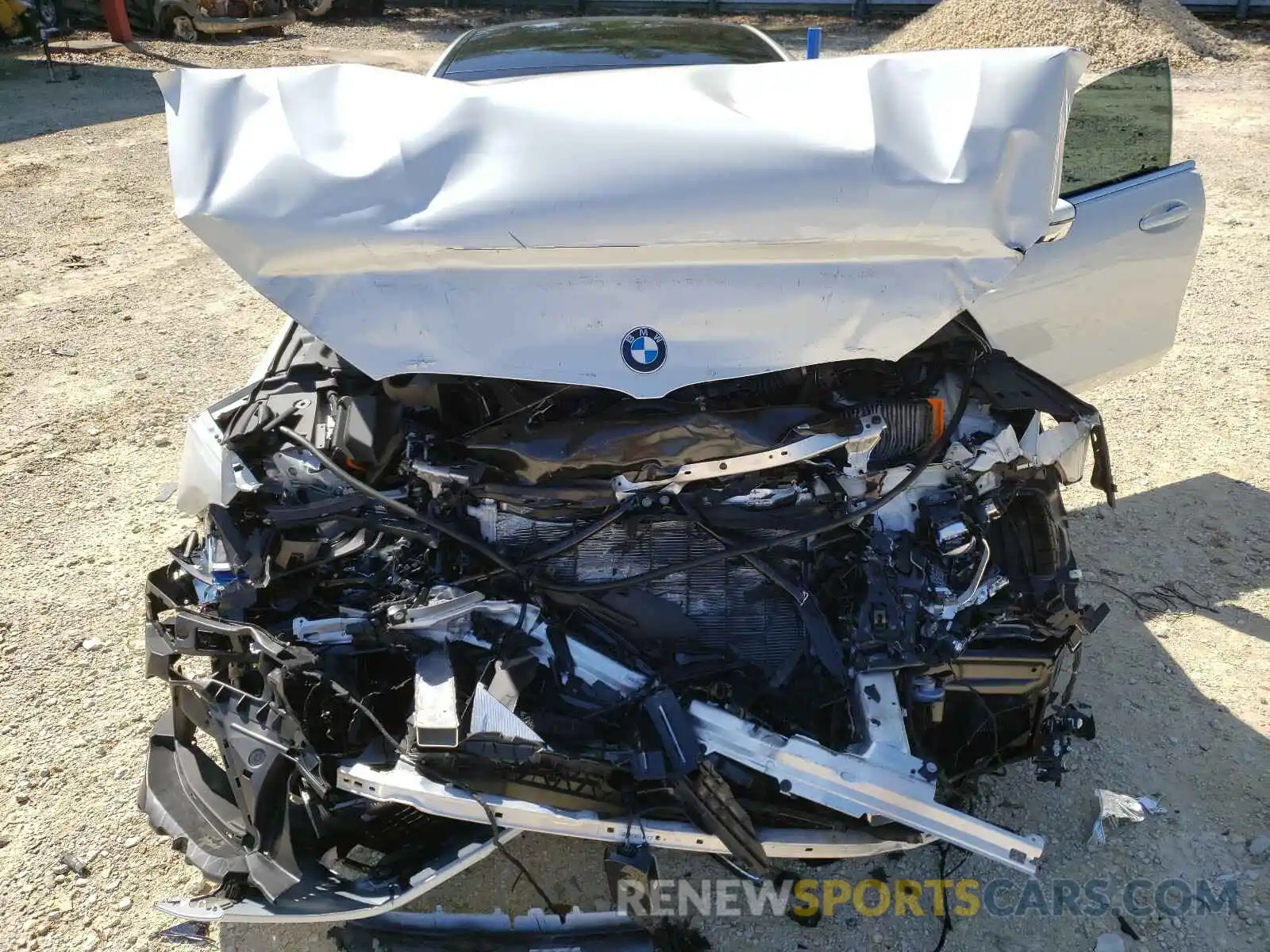 7 Photograph of a damaged car WBAGV8C06MCF55503 BMW M8 2021