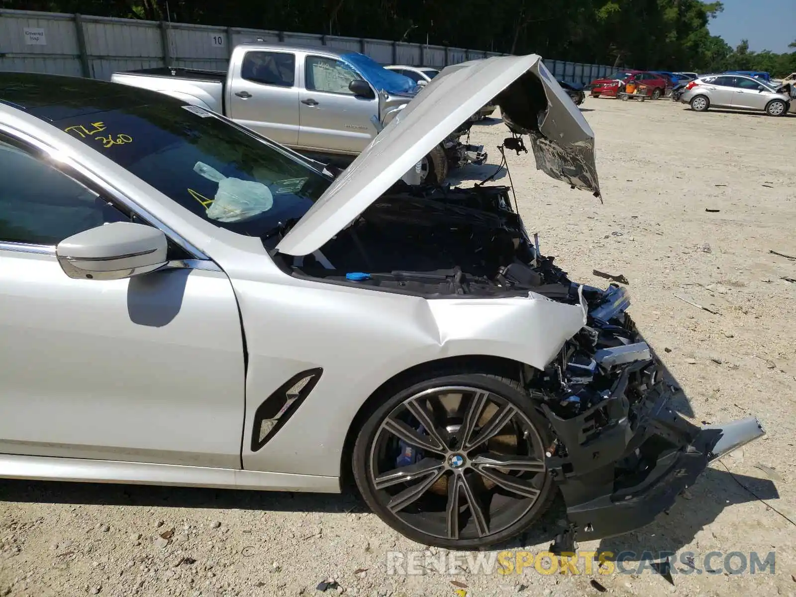 9 Photograph of a damaged car WBAGV8C06MCF55503 BMW M8 2021