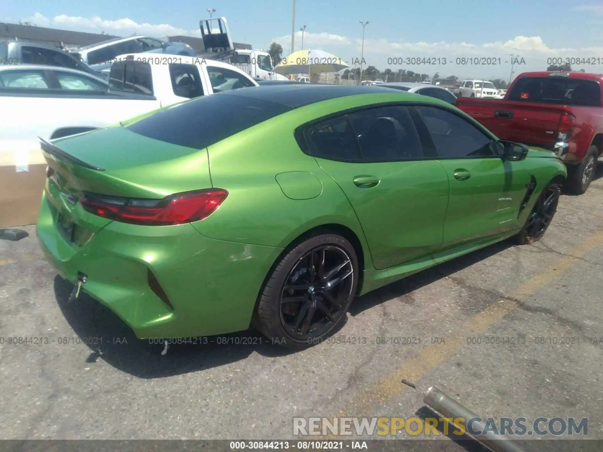 4 Photograph of a damaged car WBSGV0C00MCF72455 BMW M8 2021