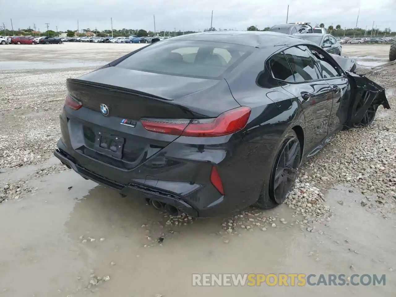 4 Photograph of a damaged car WBSGV0C01MCG15779 BMW M8 2021