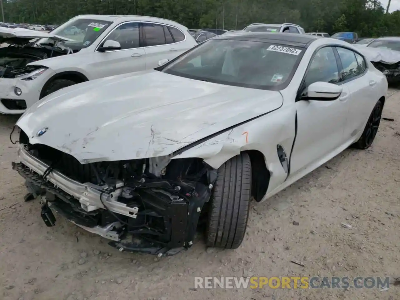 2 Photograph of a damaged car WBAGV8C08NCH43652 BMW M8 2022