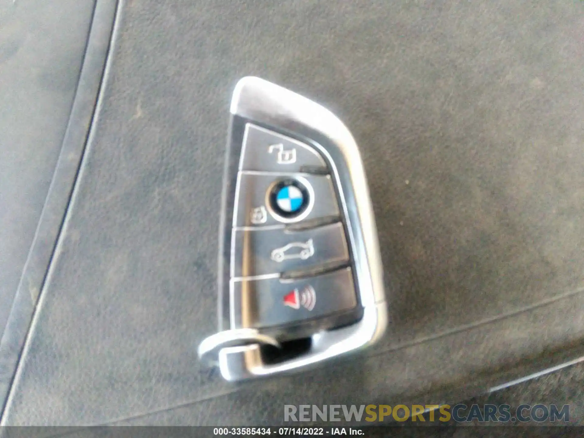 11 Photograph of a damaged car WBSDZ0C03NCH72772 BMW M8 2022