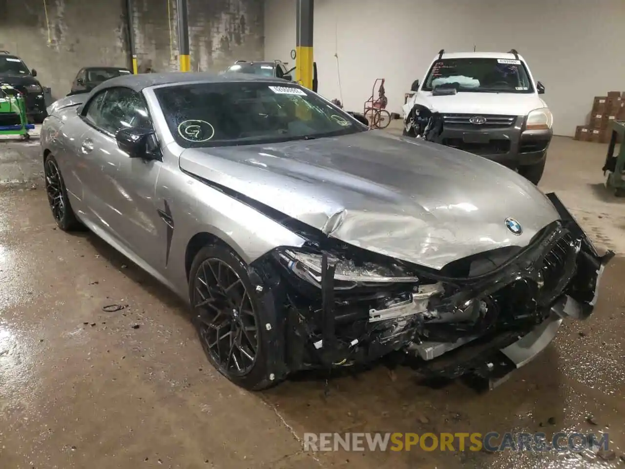 1 Photograph of a damaged car WBSDZ0C08NCJ03961 BMW M8 2022