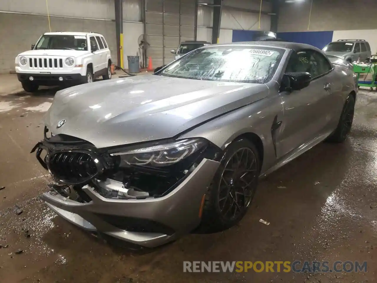 2 Photograph of a damaged car WBSDZ0C08NCJ03961 BMW M8 2022