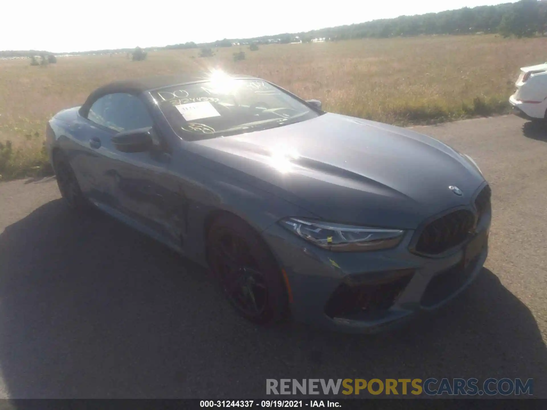 1 Photograph of a damaged car WBSDZ0C0XNCH25058 BMW M8 2022