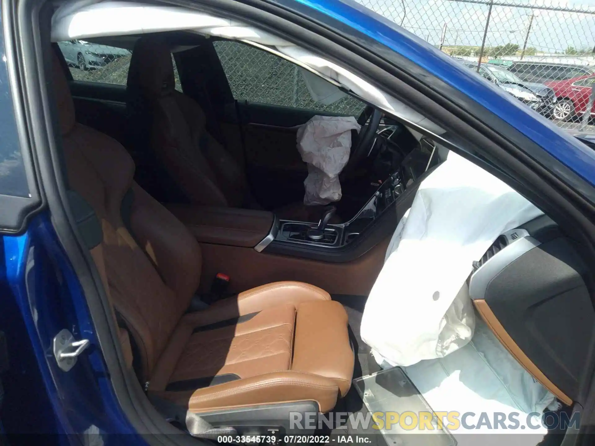 5 Photograph of a damaged car WBSGV0C07NCH71584 BMW M8 2022