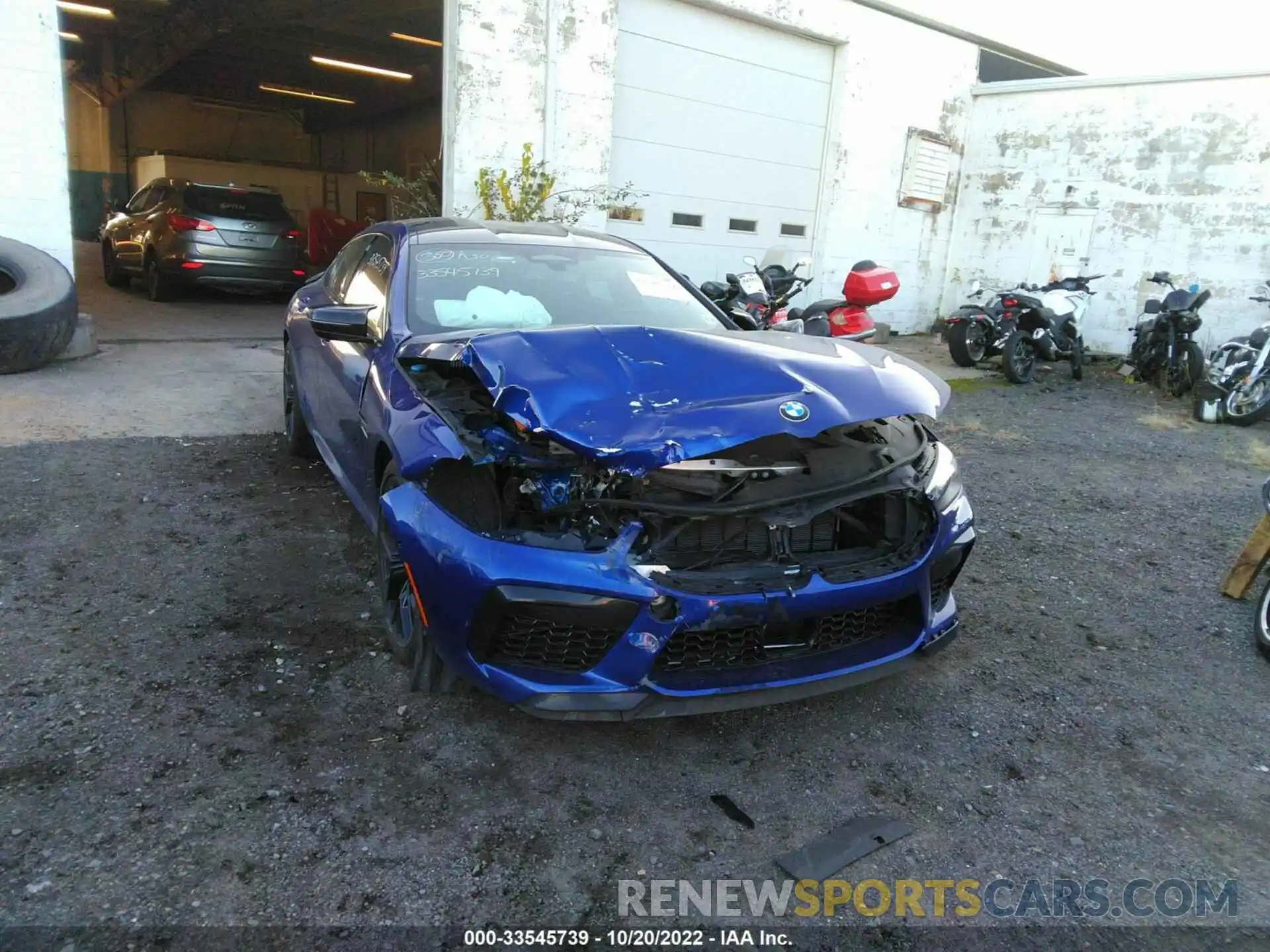 6 Photograph of a damaged car WBSGV0C07NCH71584 BMW M8 2022