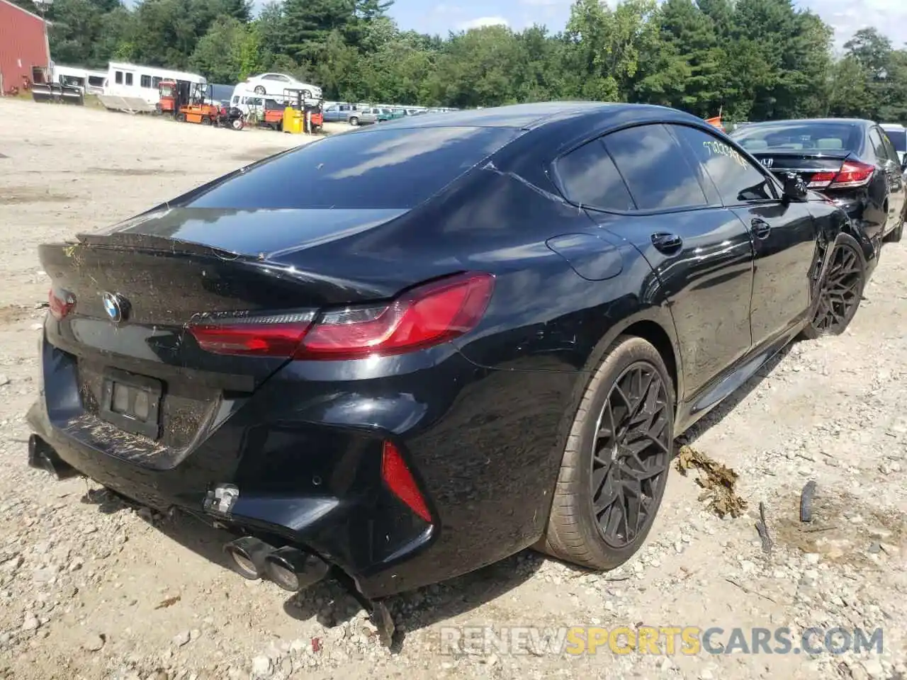 4 Photograph of a damaged car WBSGV0C07NCJ05497 BMW M8 2022