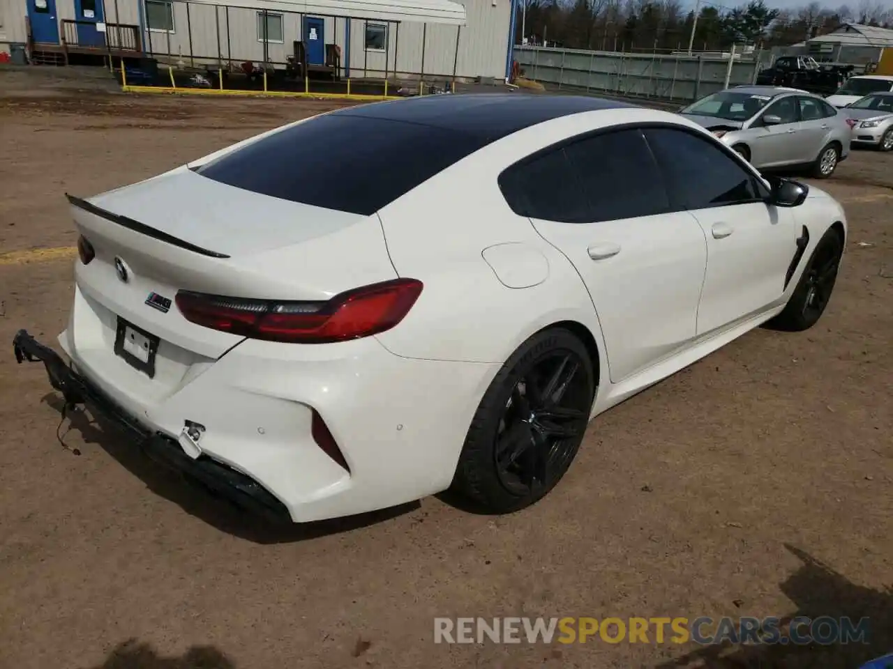 4 Photograph of a damaged car WBSGV0C08NCG90447 BMW M8 2022