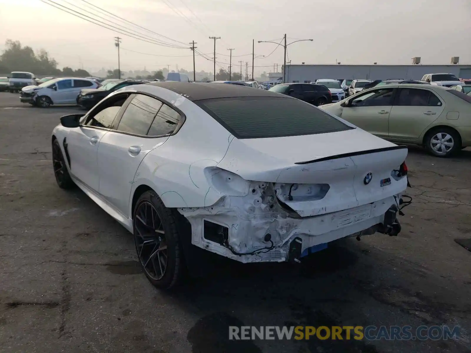 3 Photograph of a damaged car WBSGV0C0XNCG84455 BMW M8 2022