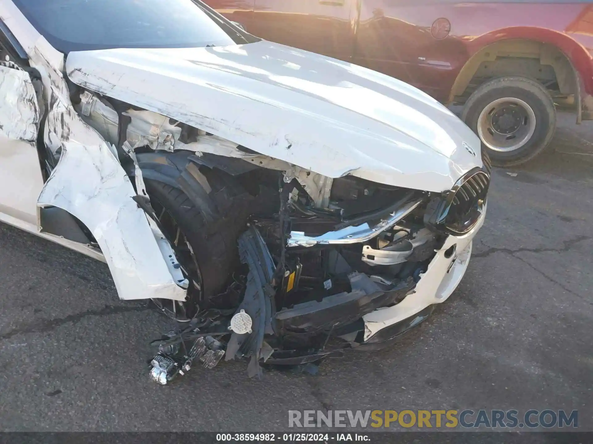 6 Photograph of a damaged car WBSGV0C0XPCL07561 BMW M8 2023