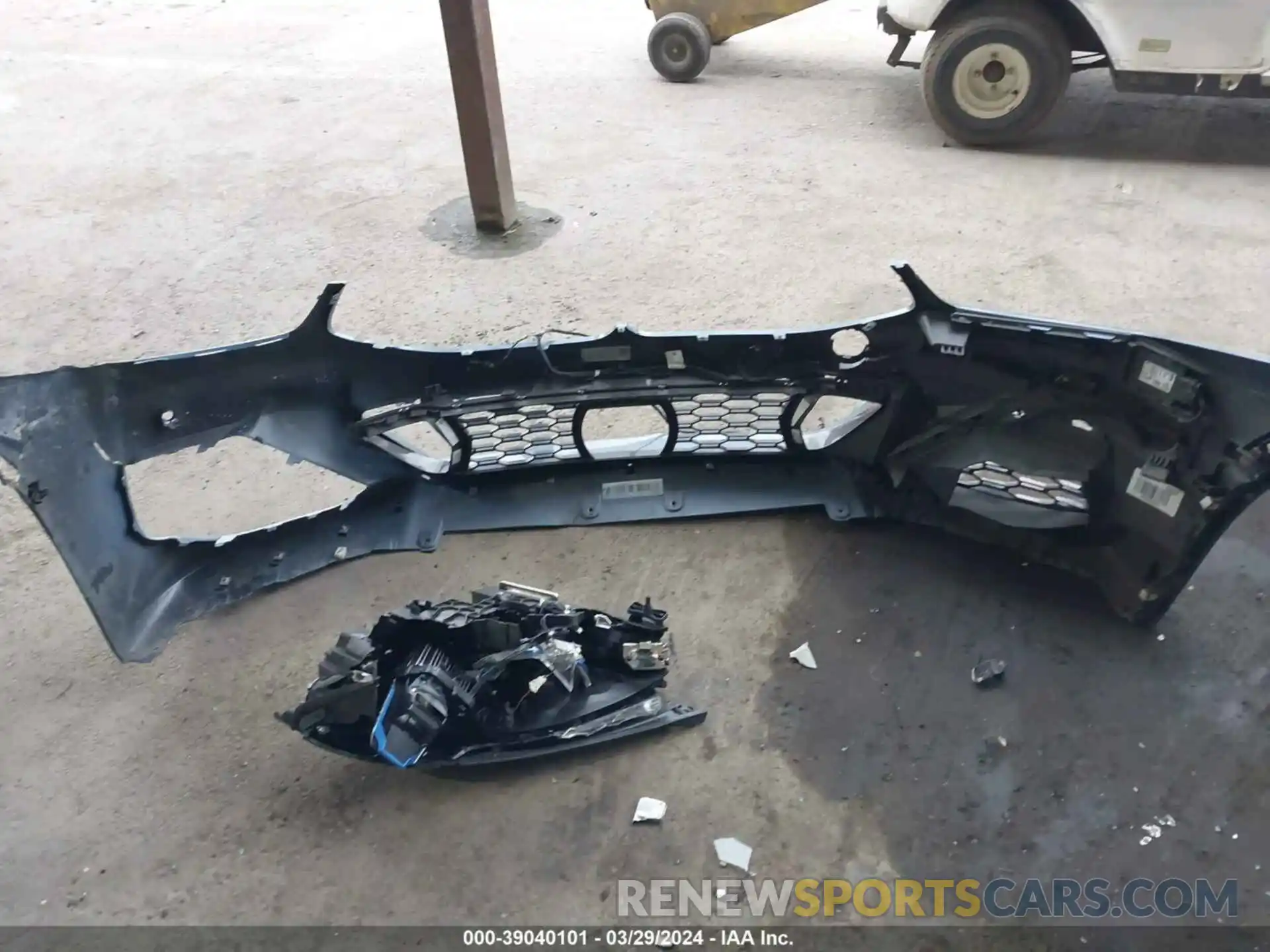 12 Photograph of a damaged car WBABC4C59KBU95723 BMW M850I 2019