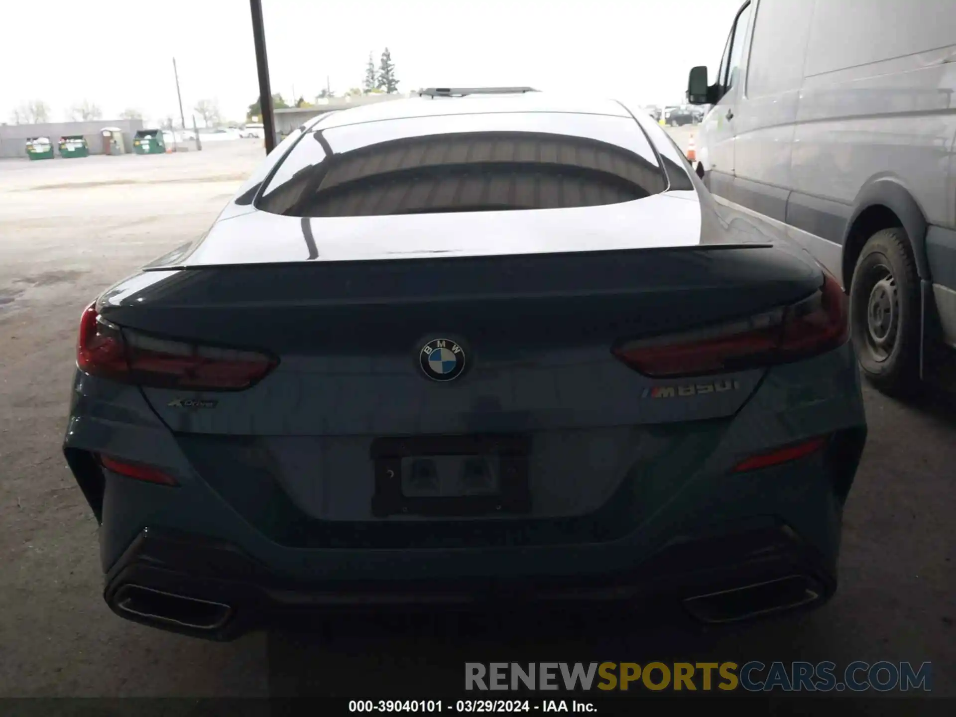 17 Photograph of a damaged car WBABC4C59KBU95723 BMW M850I 2019