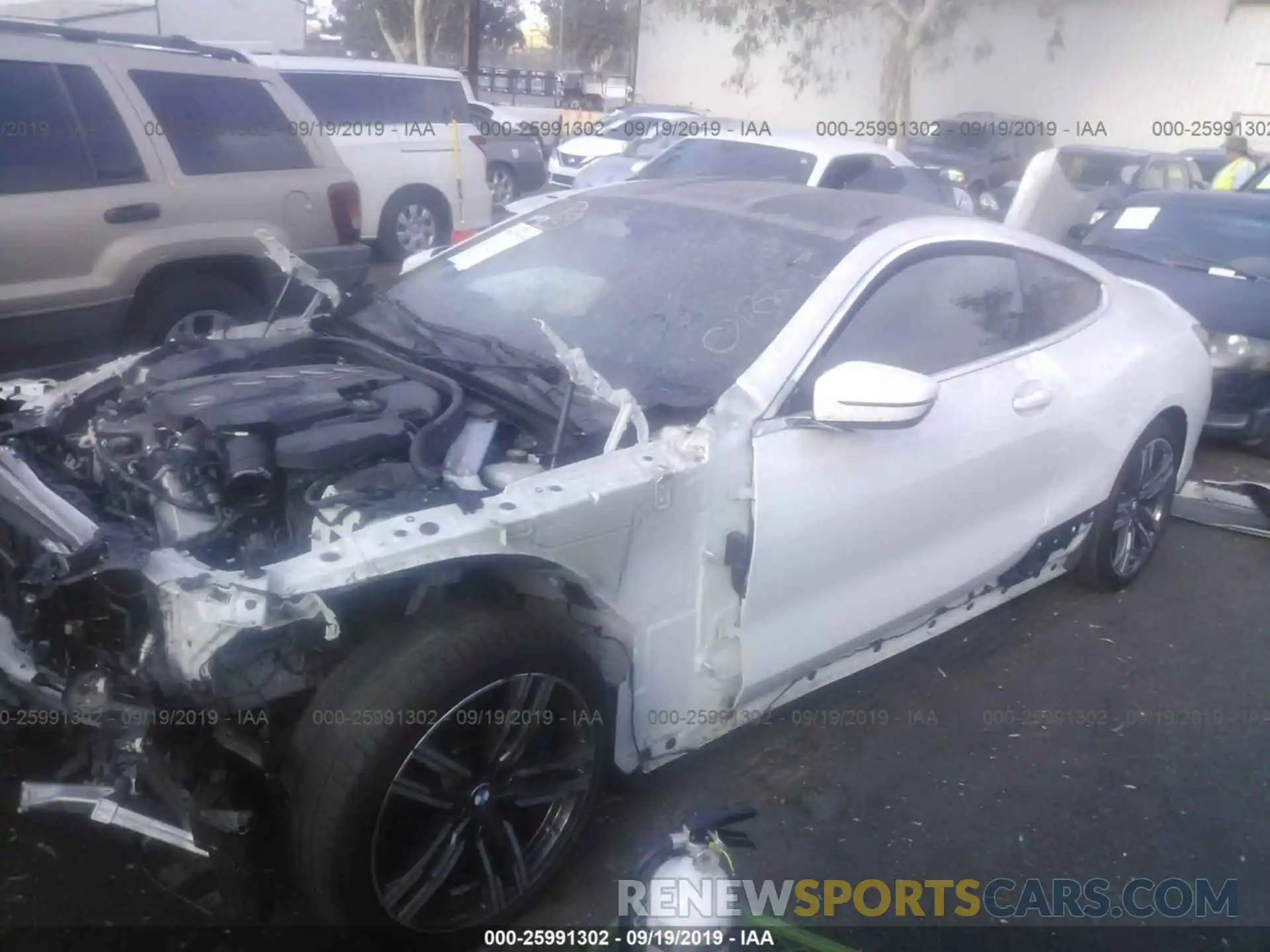 2 Фотография поврежденного автомобиля WBABC4C59KBJ35609 BMW M850XI 2019
