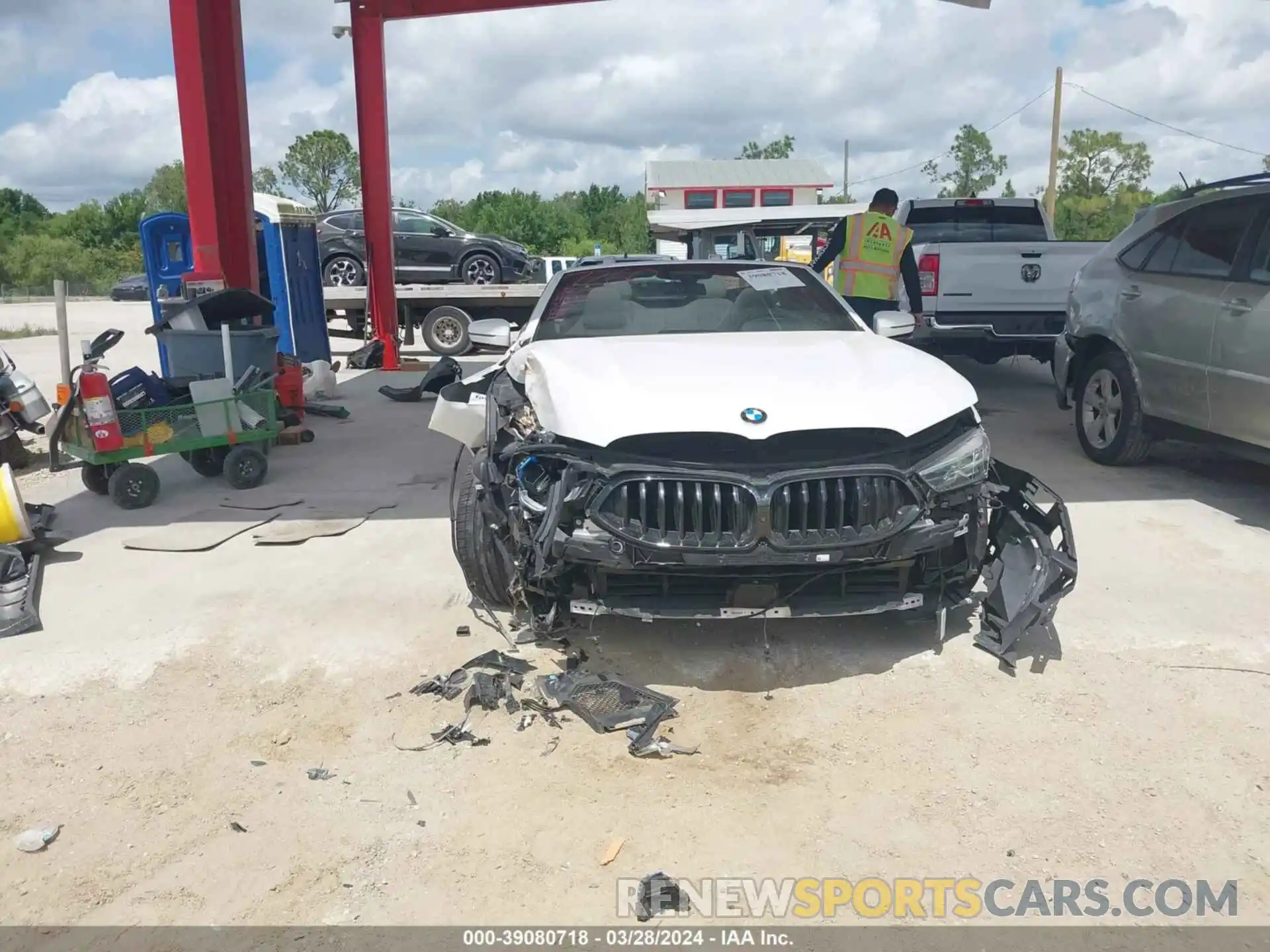 6 Photograph of a damaged car WBAFY4C50KBX29914 BMW M850XI 2019