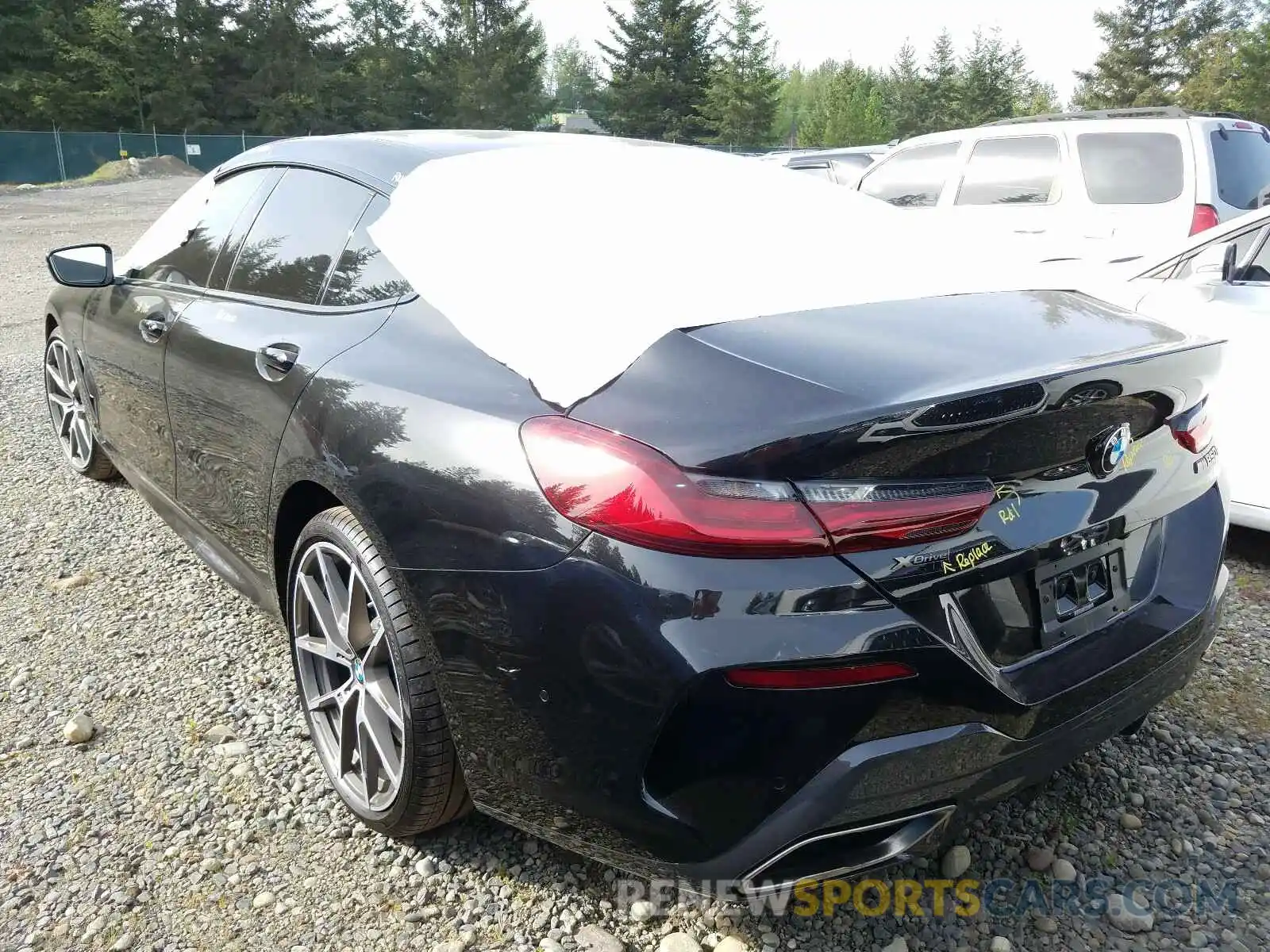 3 Photograph of a damaged car WBAGV8C00LBP48781 BMW M850XI 2020