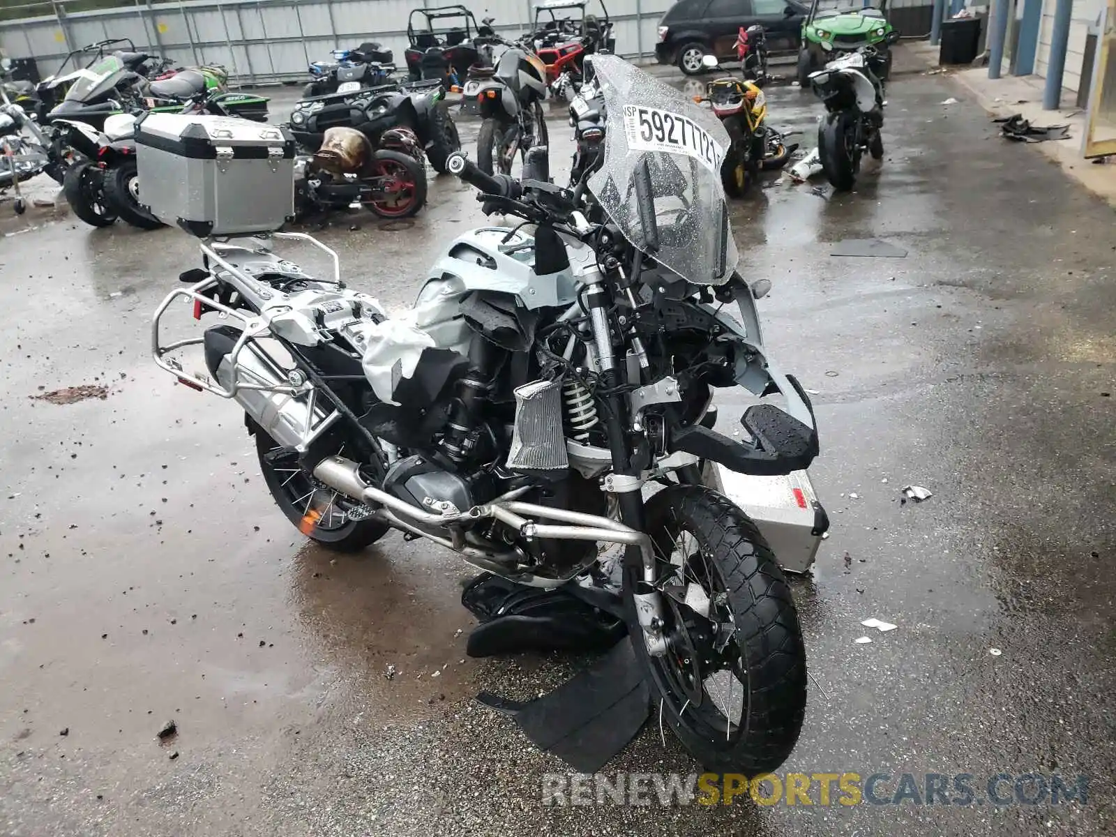 1 Photograph of a damaged car WB10M1302M6E77487 BMW MOTORCYCLE 2021