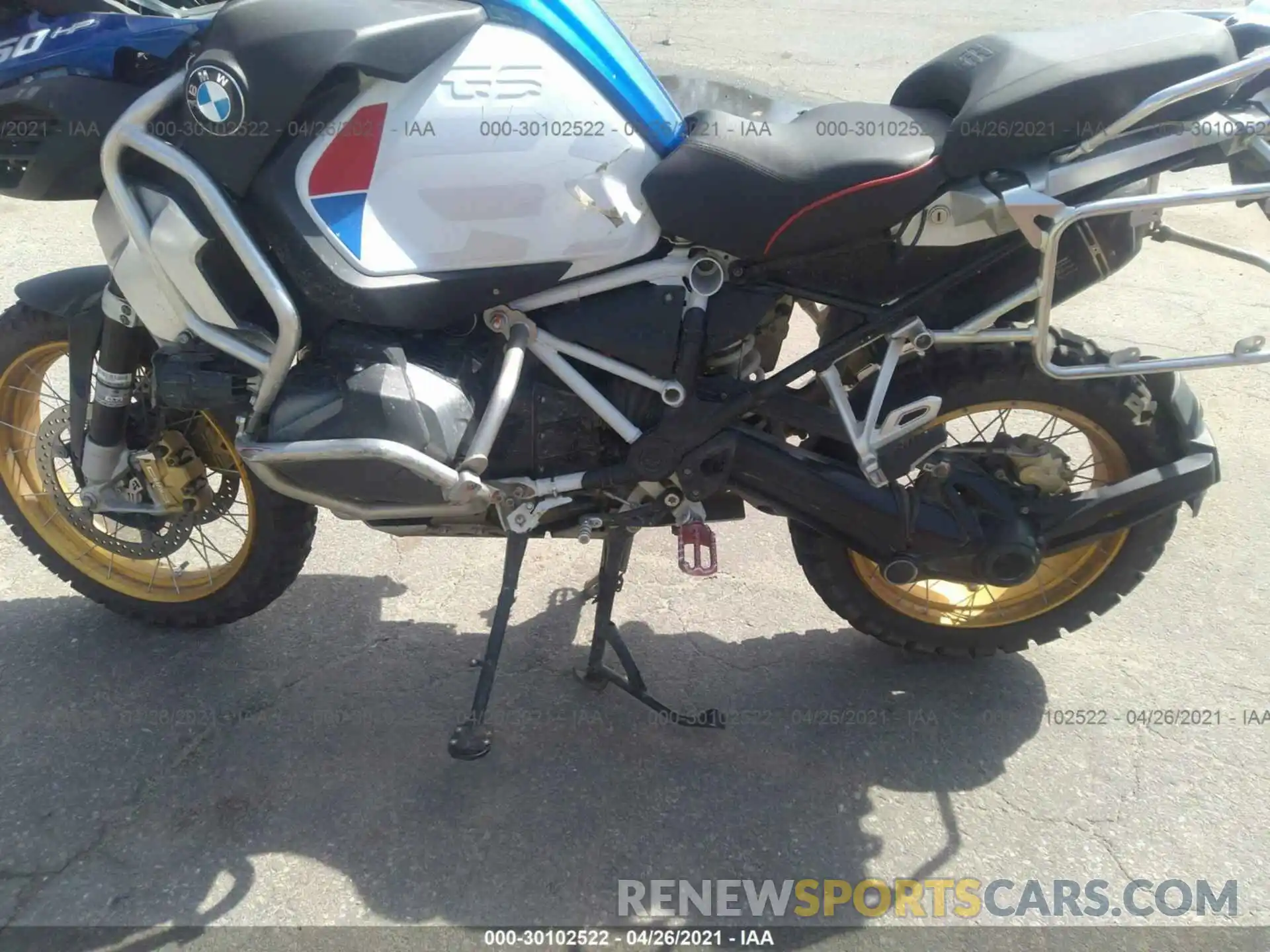 9 Фотография поврежденного автомобиля WB10J5307KZF77466 BMW R 1250 2019