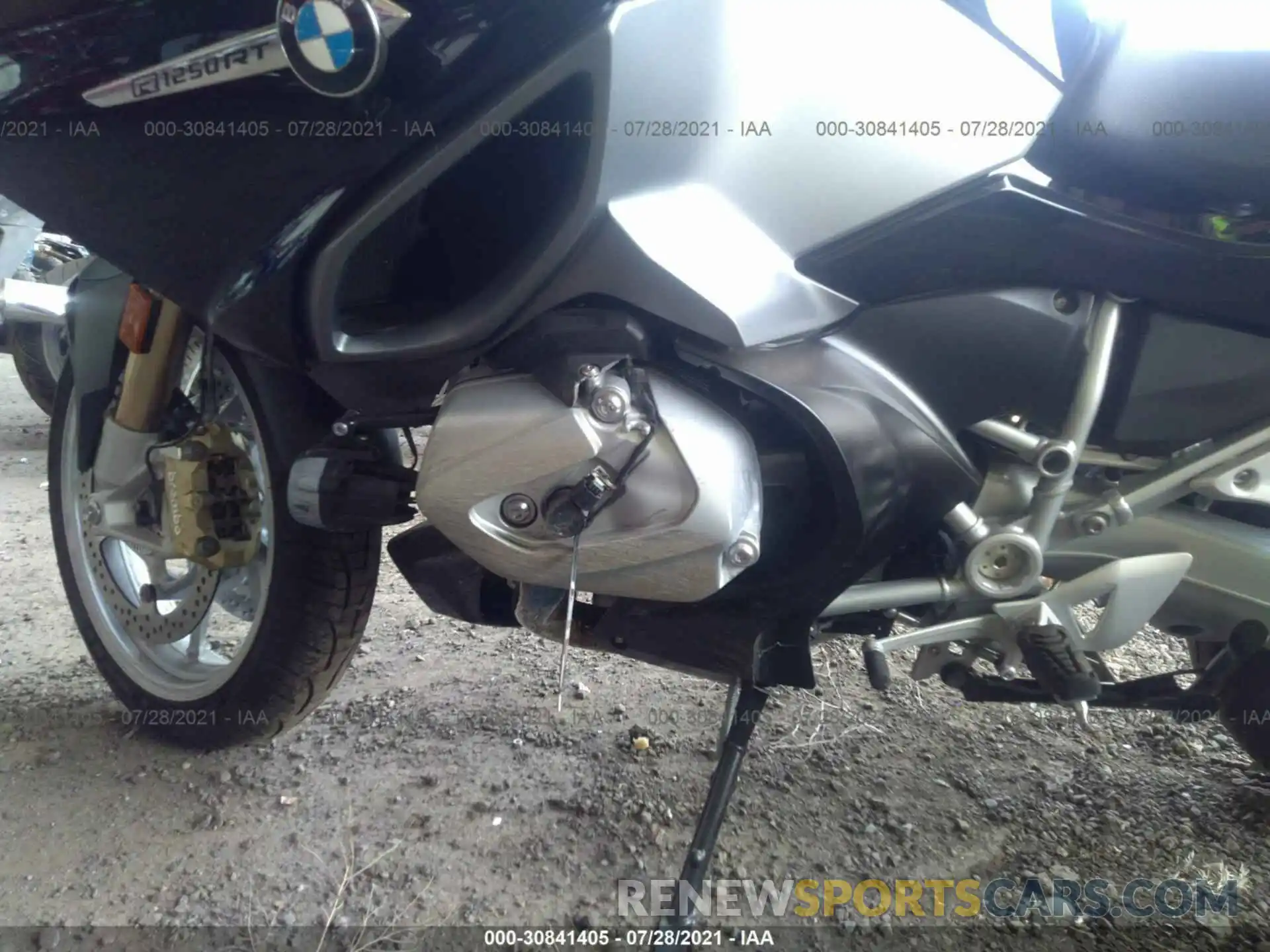 9 Photograph of a damaged car WB10J630XKZG34877 BMW R 1250 2019