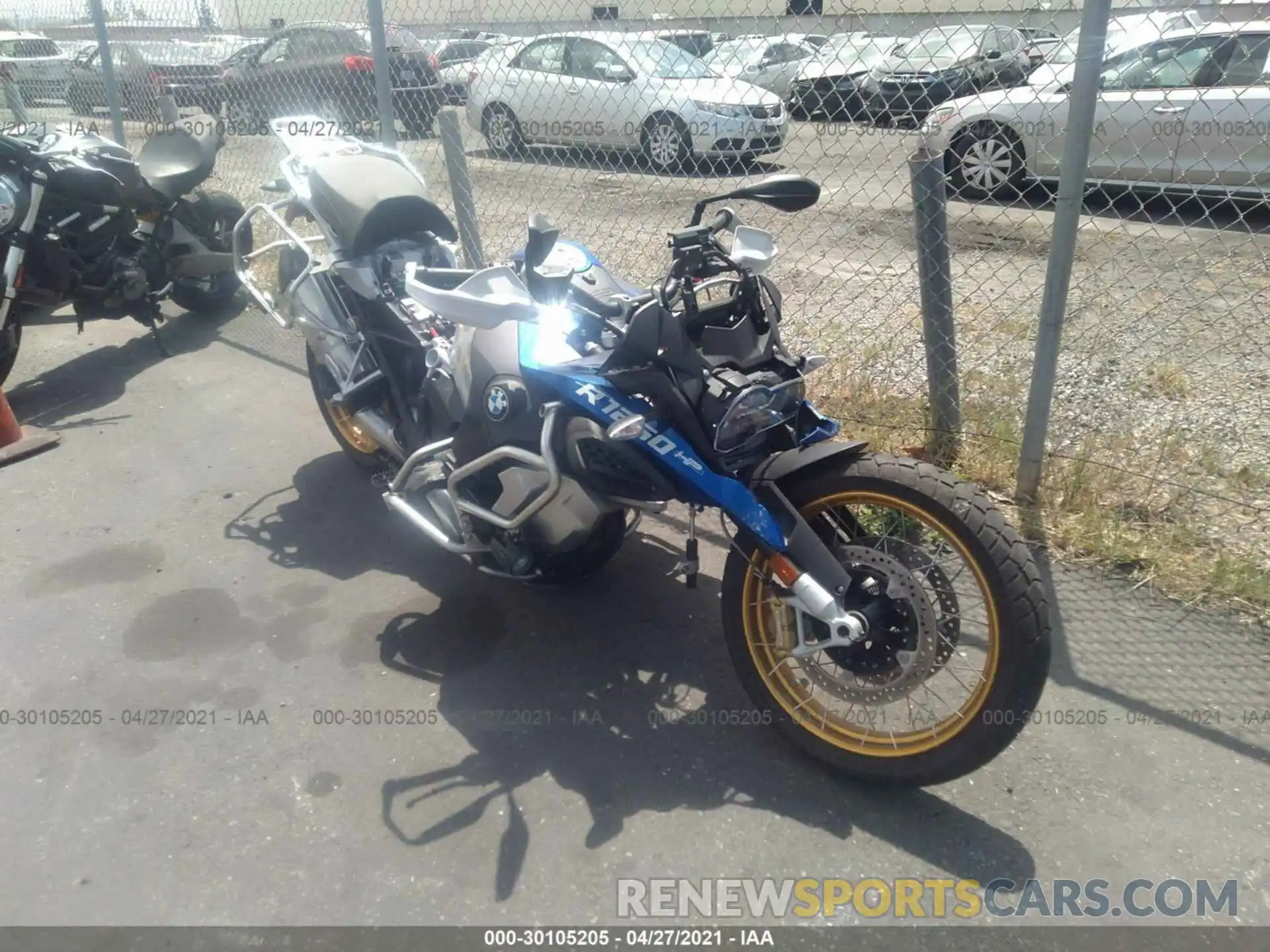 1 Фотография поврежденного автомобиля WB10J5301LZF90585 BMW R 1250 2020