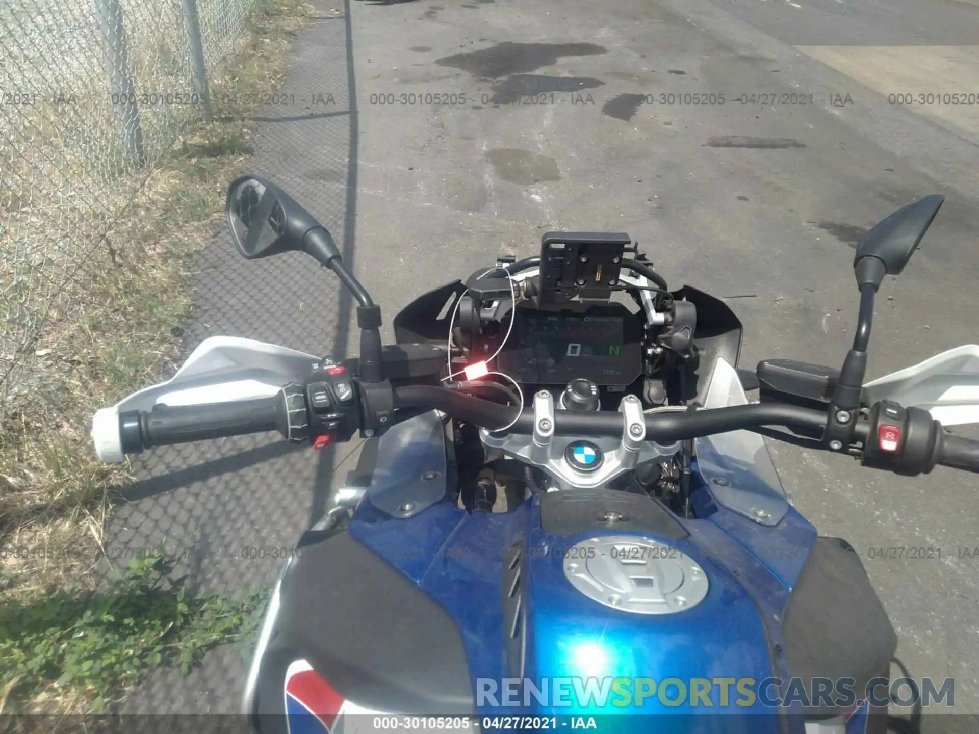 12 Фотография поврежденного автомобиля WB10J5301LZF90585 BMW R 1250 2020